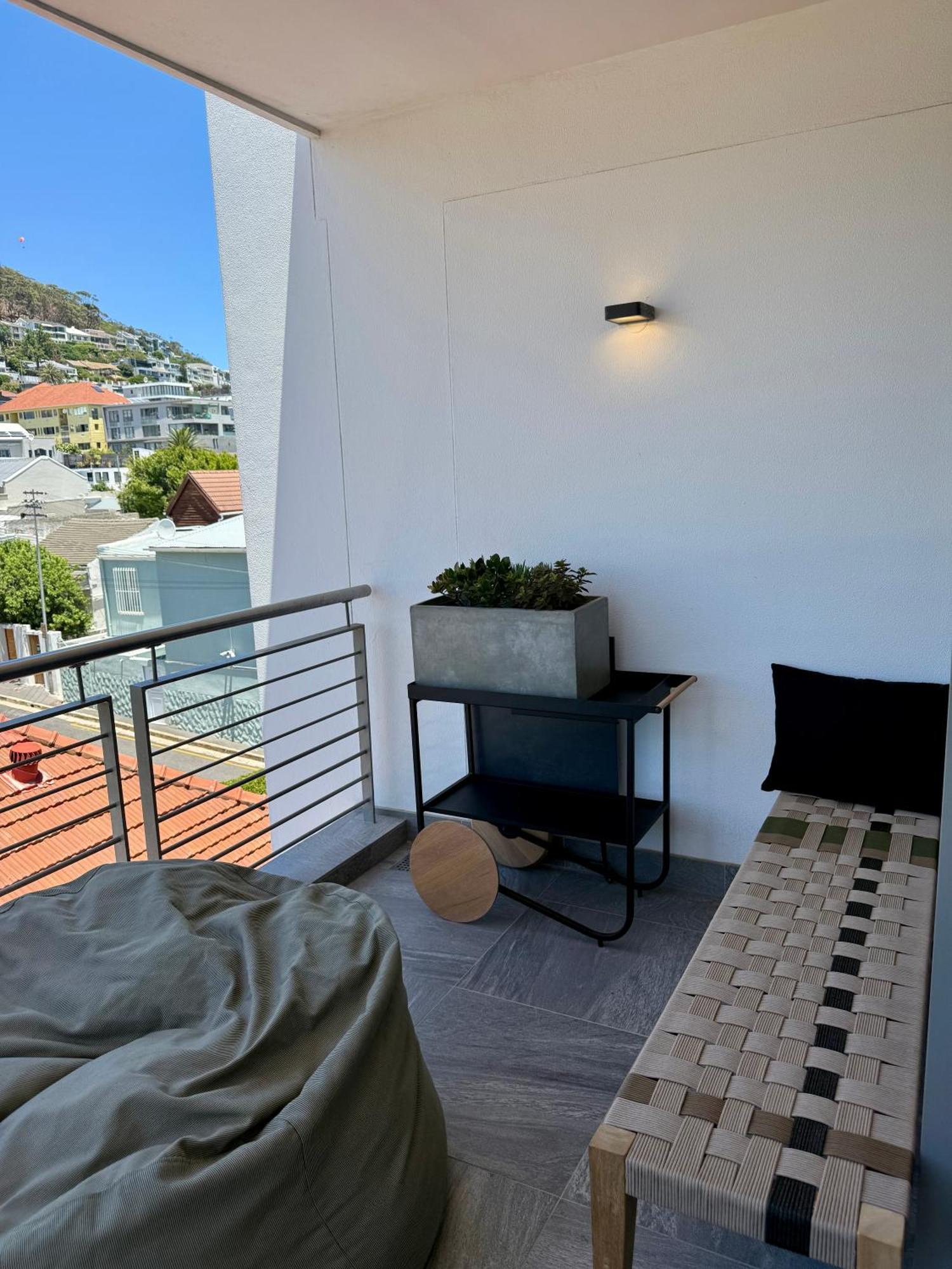 Greenpoint Hideaway Pool, Balcony, Luxury Living Cape Town